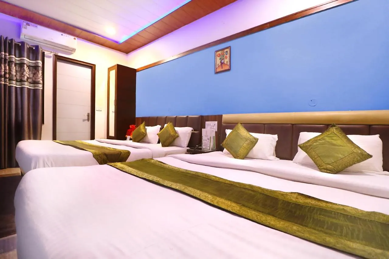 Hotel Seven- Center Of City Chandigarh India