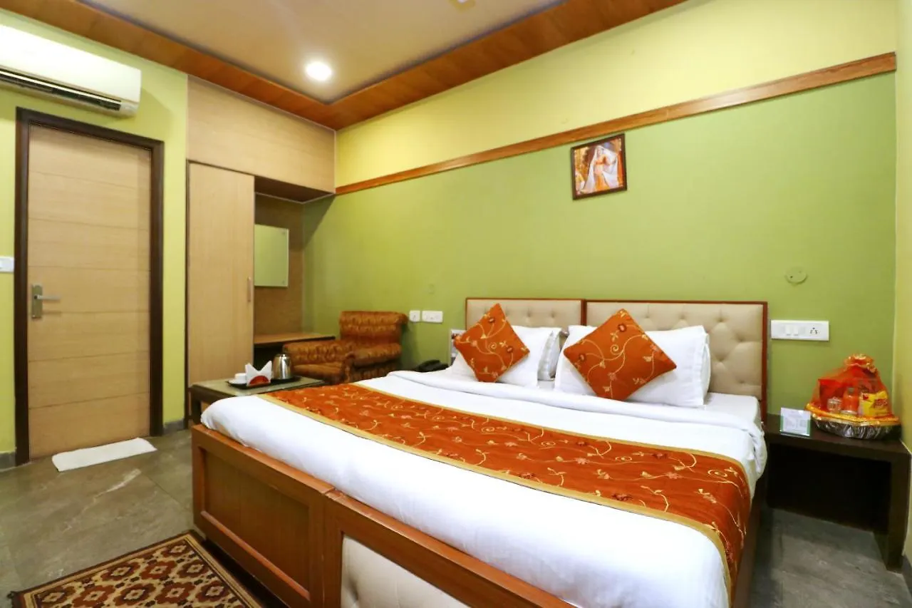 Hotel Seven- Center Of City Chandigarh 3*,  India