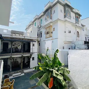 *** Hotel Little Garden India