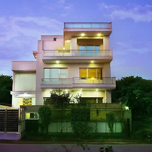 *** Guest house Perch Arbor-golf Course Road India